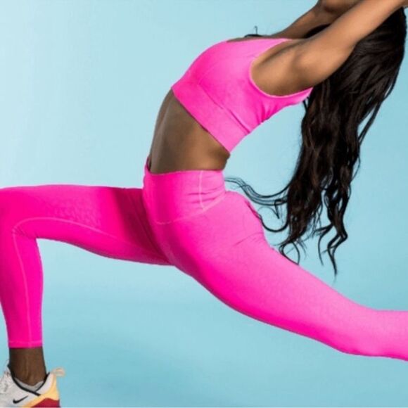 NWT IVL Collective Limited Edition Hot Pink Chi Chi Power Sports Bra Size 4 - Picture 3 of 8